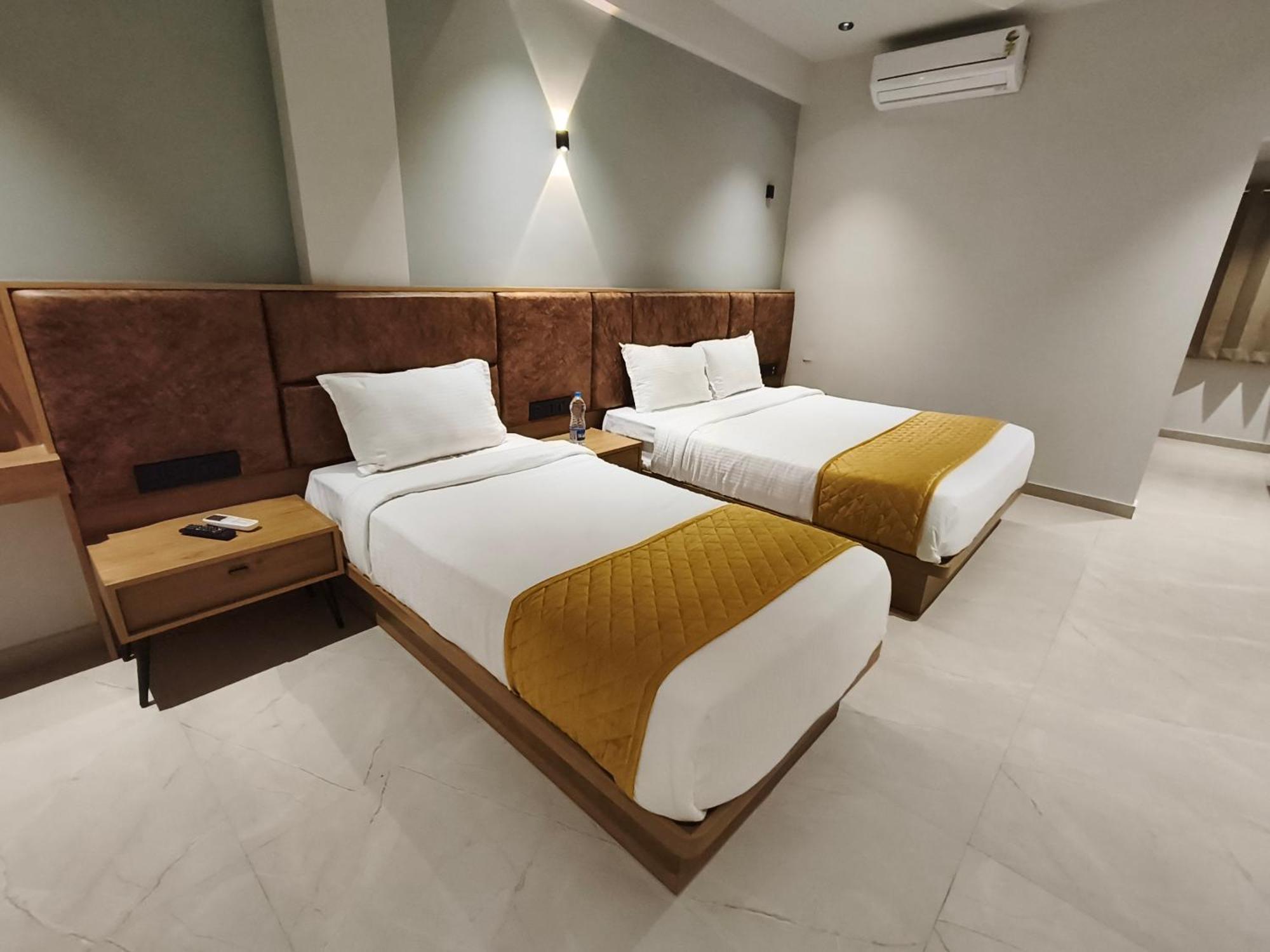 Hotel Beverly Plaza Kozhikode Exterior photo